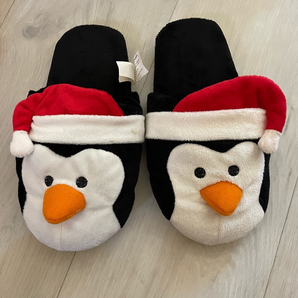 Youth Penguin with Santa Hat Vintage Christmas Slippers Size L